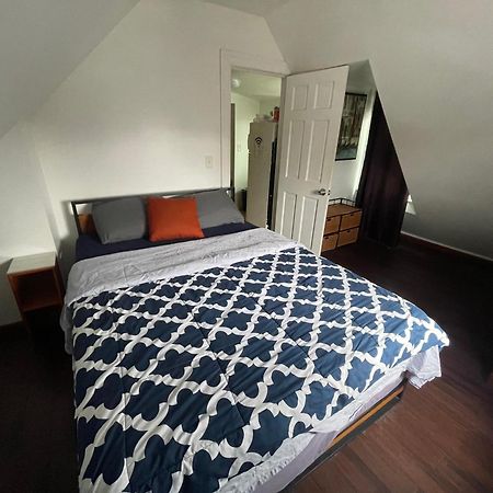 Private Loft 5 Min Away From Lga Daire New York Dış mekan fotoğraf