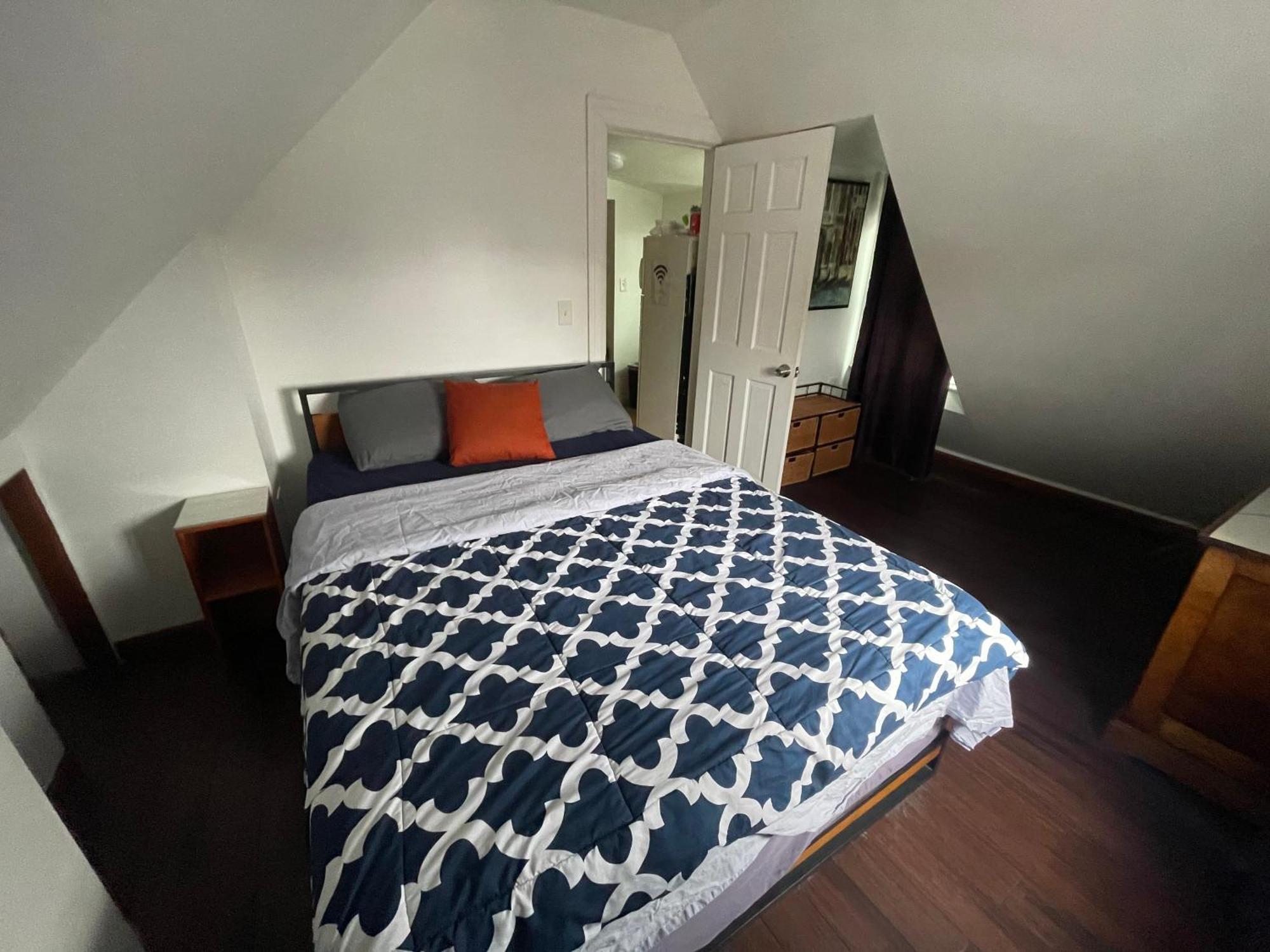Private Loft 5 Min Away From Lga Daire New York Dış mekan fotoğraf